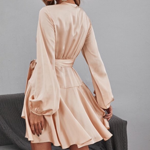 Boho lantern sleeve ruffle hem tie side mini dress - Picture 3 of 4